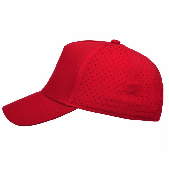 Cappellino golf 5 pannelli con tessuto microforato in 100% poliestere