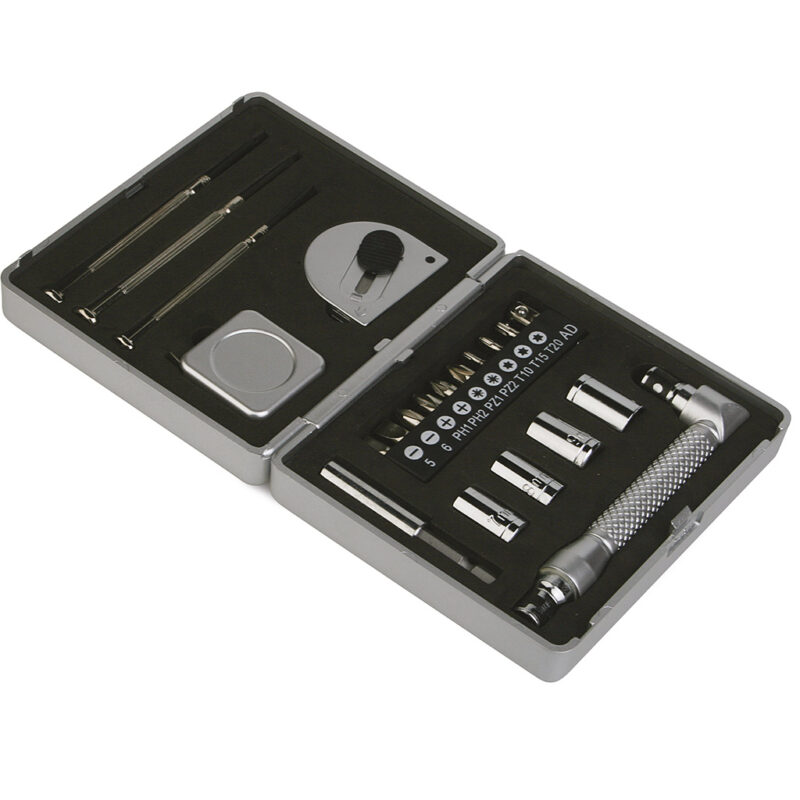 Kit attrezzi in metallo e plastica